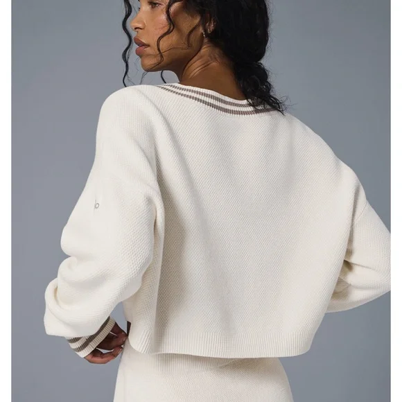 Alo Three piece Tennis Club Sweater Knit V-Neck Pullover , top & skirt - Picture 3 of 10